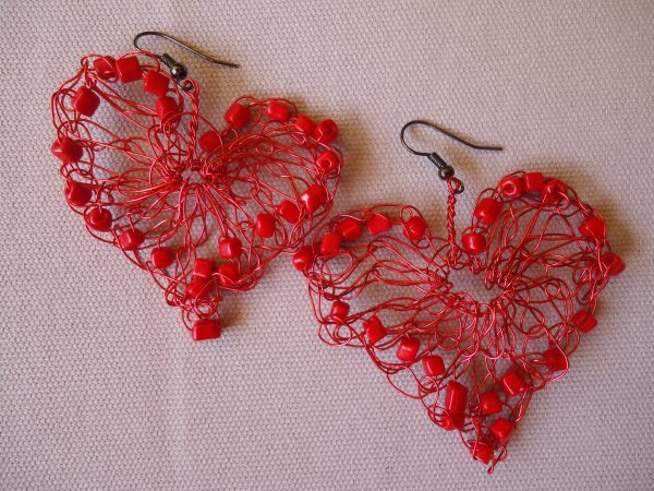 beaded heart earrings (2)