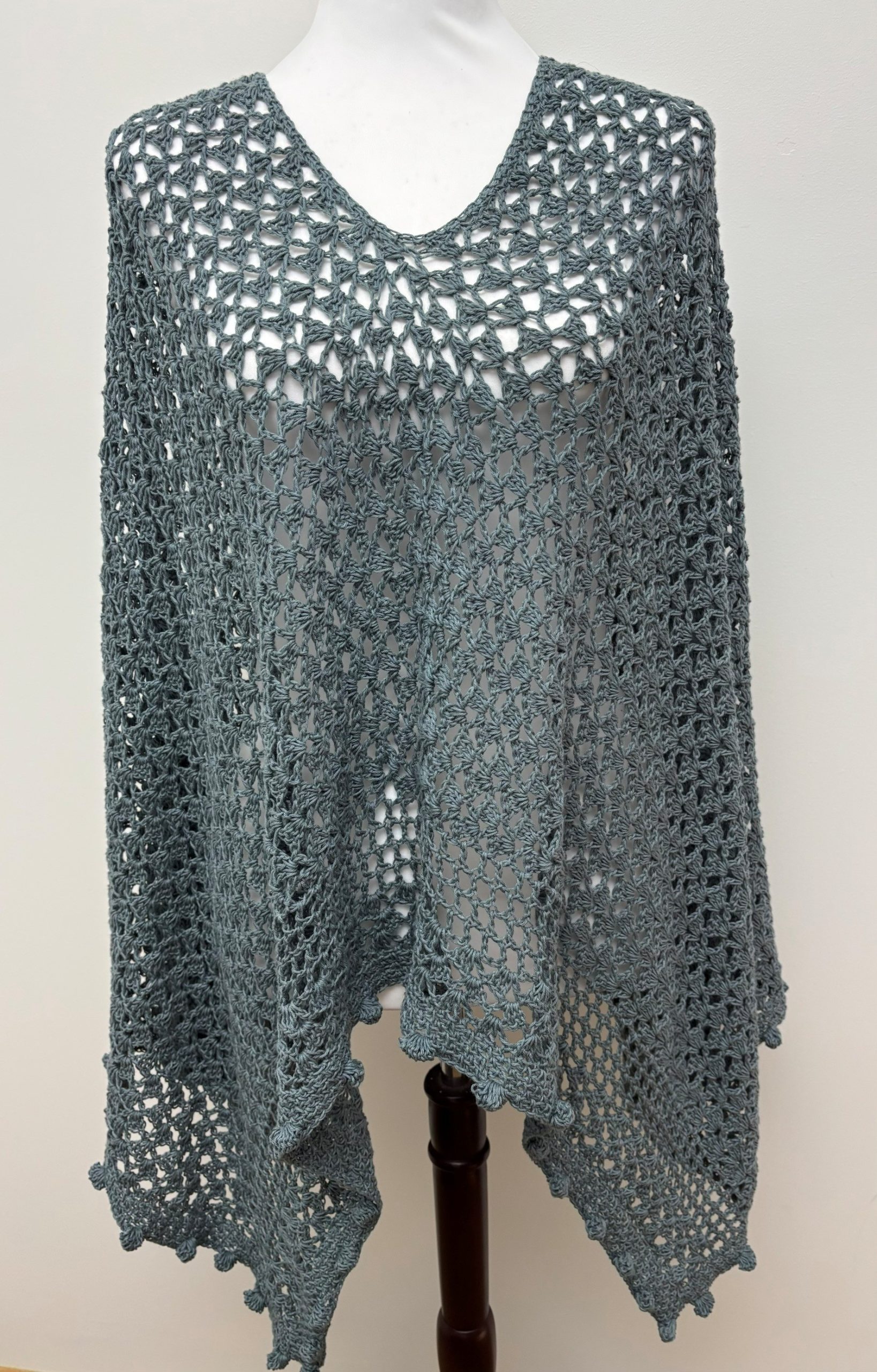 yazzy poncho rotated